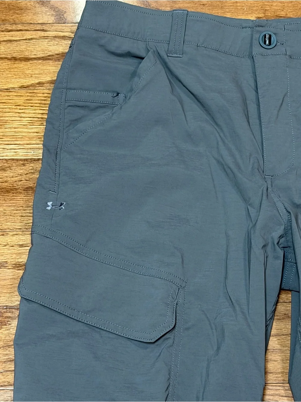 Under Armour Men's Gray Loose Cargo Pants Size 32x32 Hiking Golf Casual